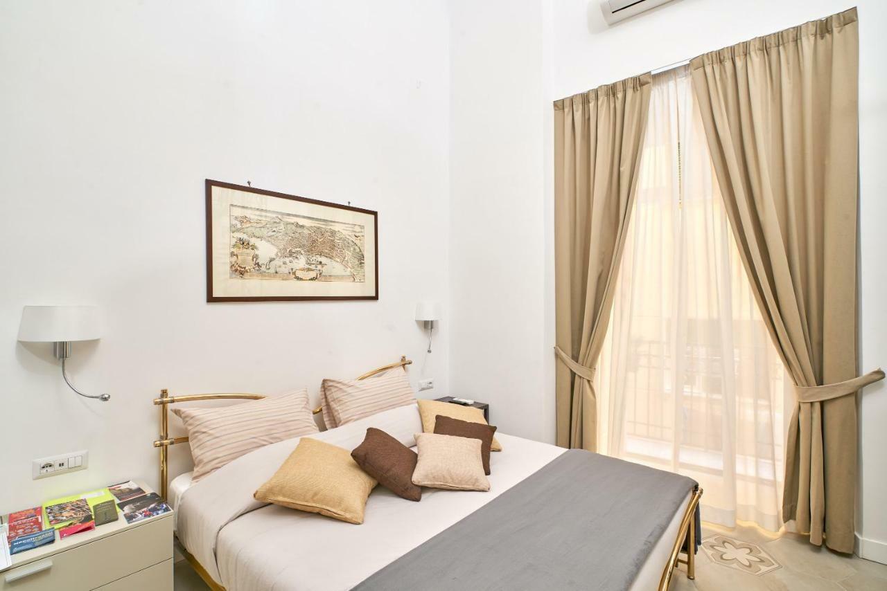 A Casa Del Principe Lt Bed & Breakfast Napoli Ngoại thất bức ảnh